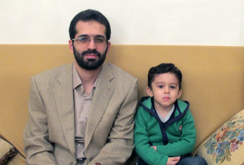 Ahmadiroshan1