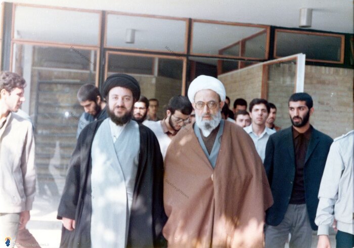 Mahdavikani Hakim Mahdavikani Hakim
